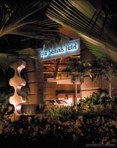 Four Seasons Singapore (SG Clean, Staycation Approved) - 1