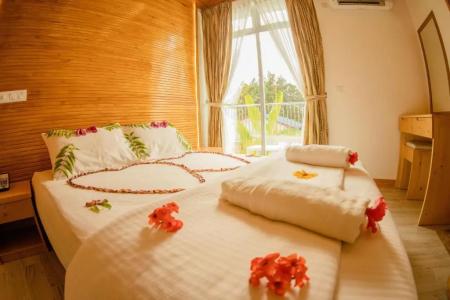 Perla Dhangethi - 102
