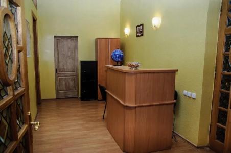 Golden Globus Hostel - 8