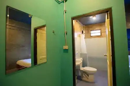 Seabox Khaolak Hostel - 40