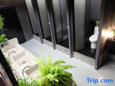 Hugger Guest House - 20