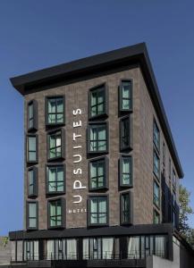 Upsuites - 16