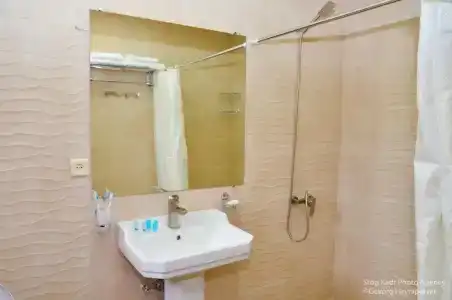 Khoreayi Dzor - 8