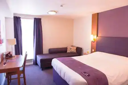 Premier Inn Greenwich - 4