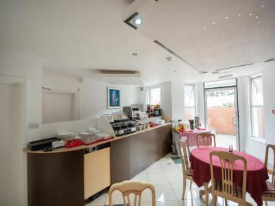 Oyo London Guest House - 15