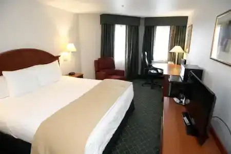 Baymont INN & Suites by Wyndham - 35
