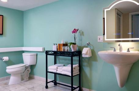 Ocean Key & Spa, a Noble House - 33