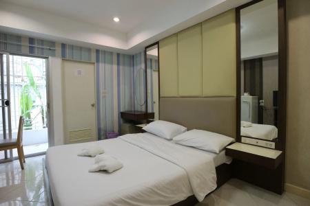Ben Place - 4