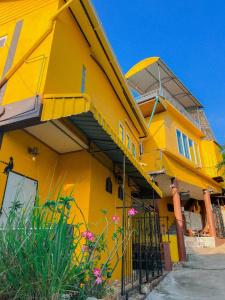 Yellow House Koh Sichang - 36