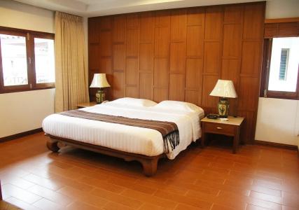 Sailom Bangsaphan - 1
