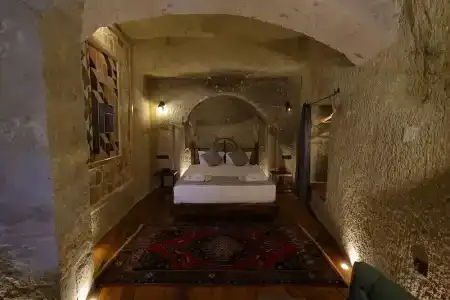 Sarnich Cave Suites - 44