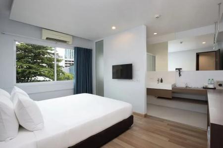 Nantra Silom - 42