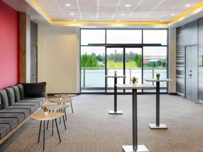 ibis Airport - 7