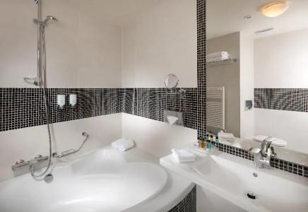 Holiday Inn Prague, An Ihg - 75