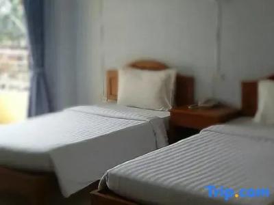 Ritzy House - 13