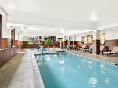 Hampton Inn & Suites - 30