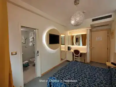 Ambassador - 51