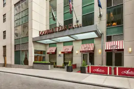 DoubleTree by Hilton New York Downtown - 0