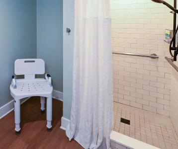 Commander & Suites - 46