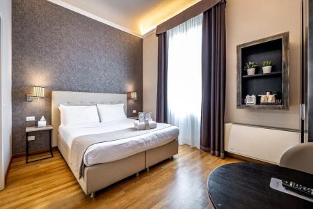 Martelli 6 Suite & - 48
