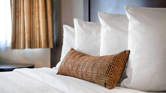 Best Western Plus Dragon Gate Inn - 57