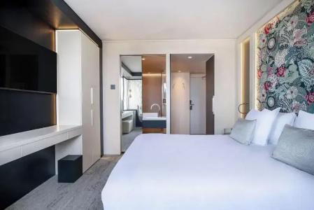 The Brussels - 112