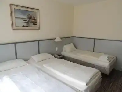 Bahn-Hotel - 32