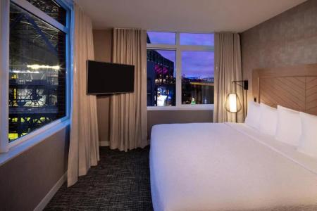 Silver Cloud - Seattle Stadium - 37
