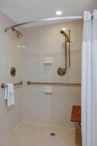 Courtyard by Marriott Boston Logan Airport - 33