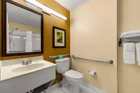 Extended Stay America Suites - - Hanes Mall Blvd - 33