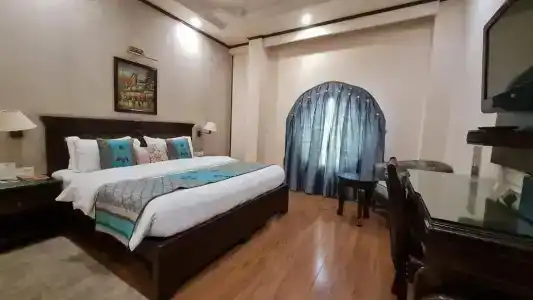 Diplomat Residency - 32