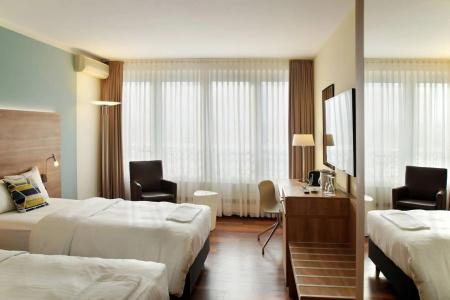 Courtyard by Marriott Dresden - 2