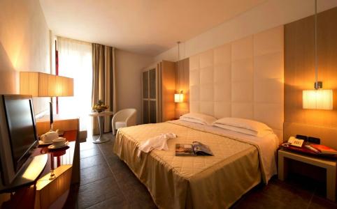 Grand Admiral Palace - 6