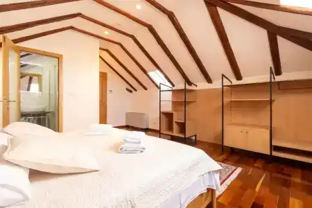 b&b Heritage Apolon - 51