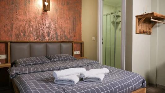 Second Home Hostel - 45