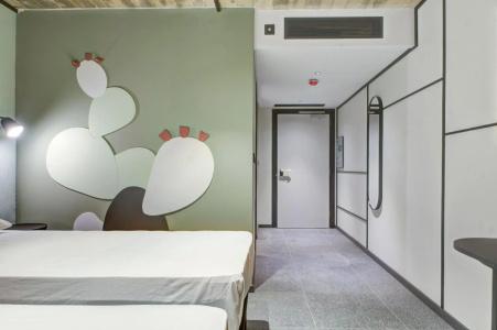 Ibis Styles - 2