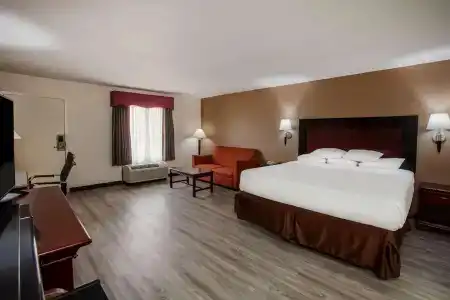 Days Inn & Suites by Wyndham - 24