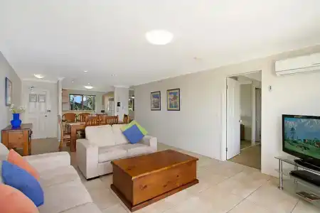 Golden Riviera Absolute Beachfront - 48