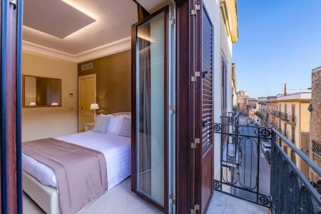 Vittorio Emanuele Boutique - 60