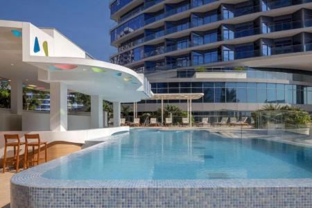 Hilton Creek & Residences - 12