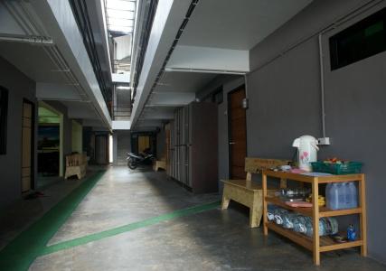 9 - 10