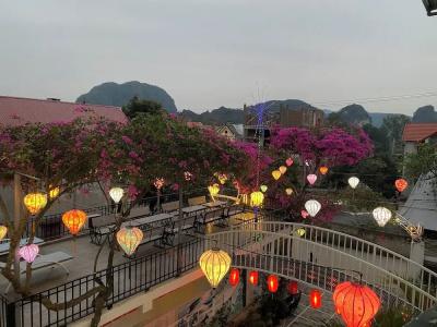 Elizabeth Tam Coc - 24