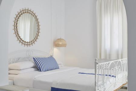 Mr. and Mrs. White Tinos - 44