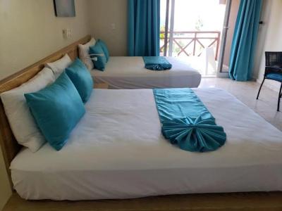 Paradise Island Beach Resort - 25