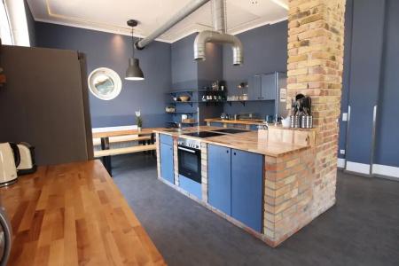Blue Doors Hostel Ktv - 20