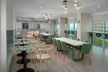 Home2 Suites By Hilton Miami Airport South Blue Lagoon - 22