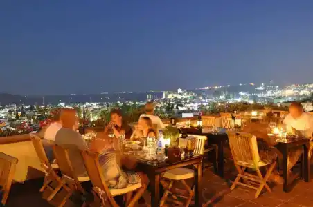El Vino & Suites - 16