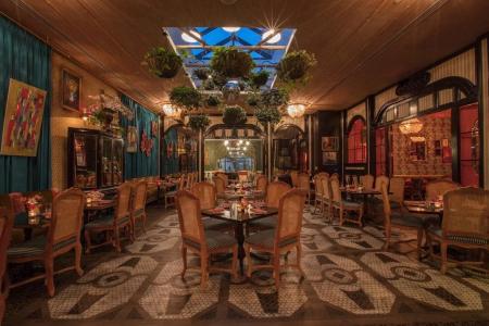 Pontchartrain St. Charles Avenue - 12