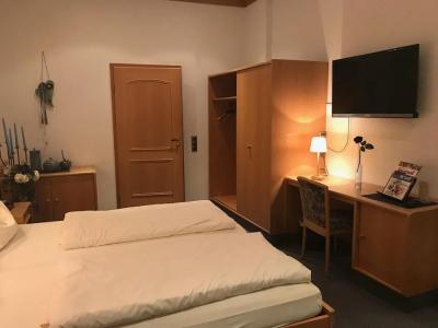 Gasthof & Goldener Hirsch - 4