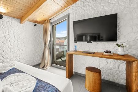 Emily's Luxury Suites - 78